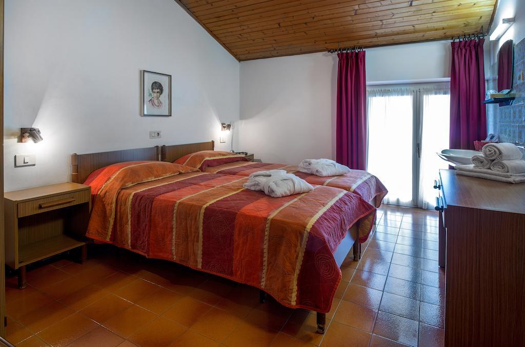 טורבולה Albergo Villa Mimosa חדר תמונה